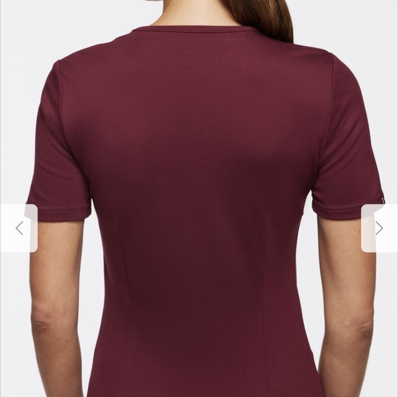 Jaanuu Four Pocket Scrub Top - Picture 4 of 5